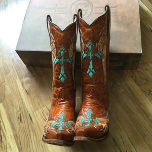 Circle G brown leather boots